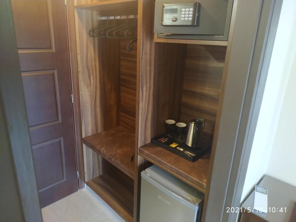 Spartacus House Hotel 3*