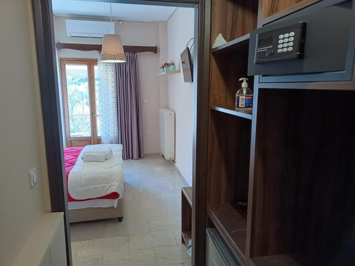 Spartacus House מלון