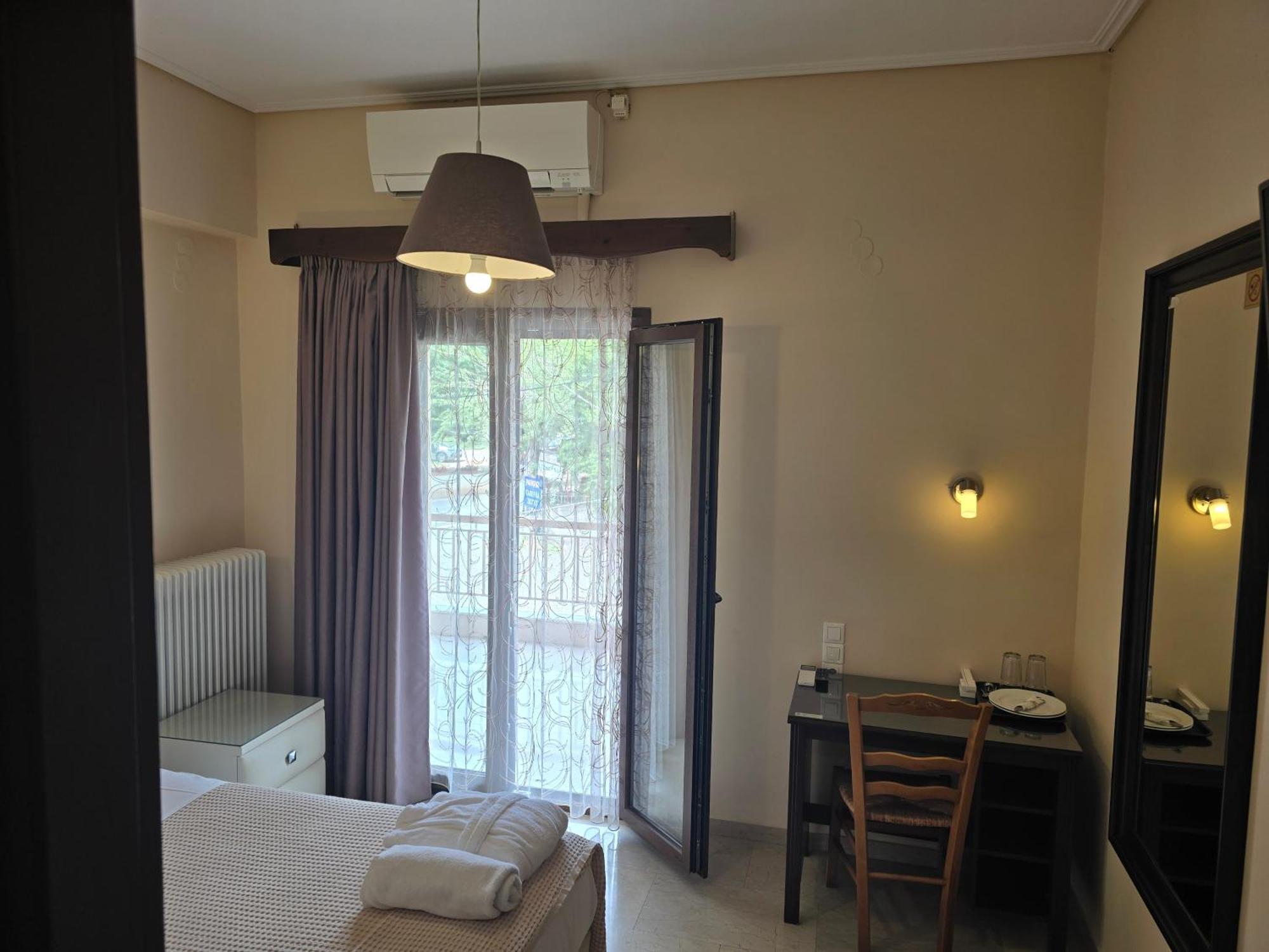Spartacus House 3*