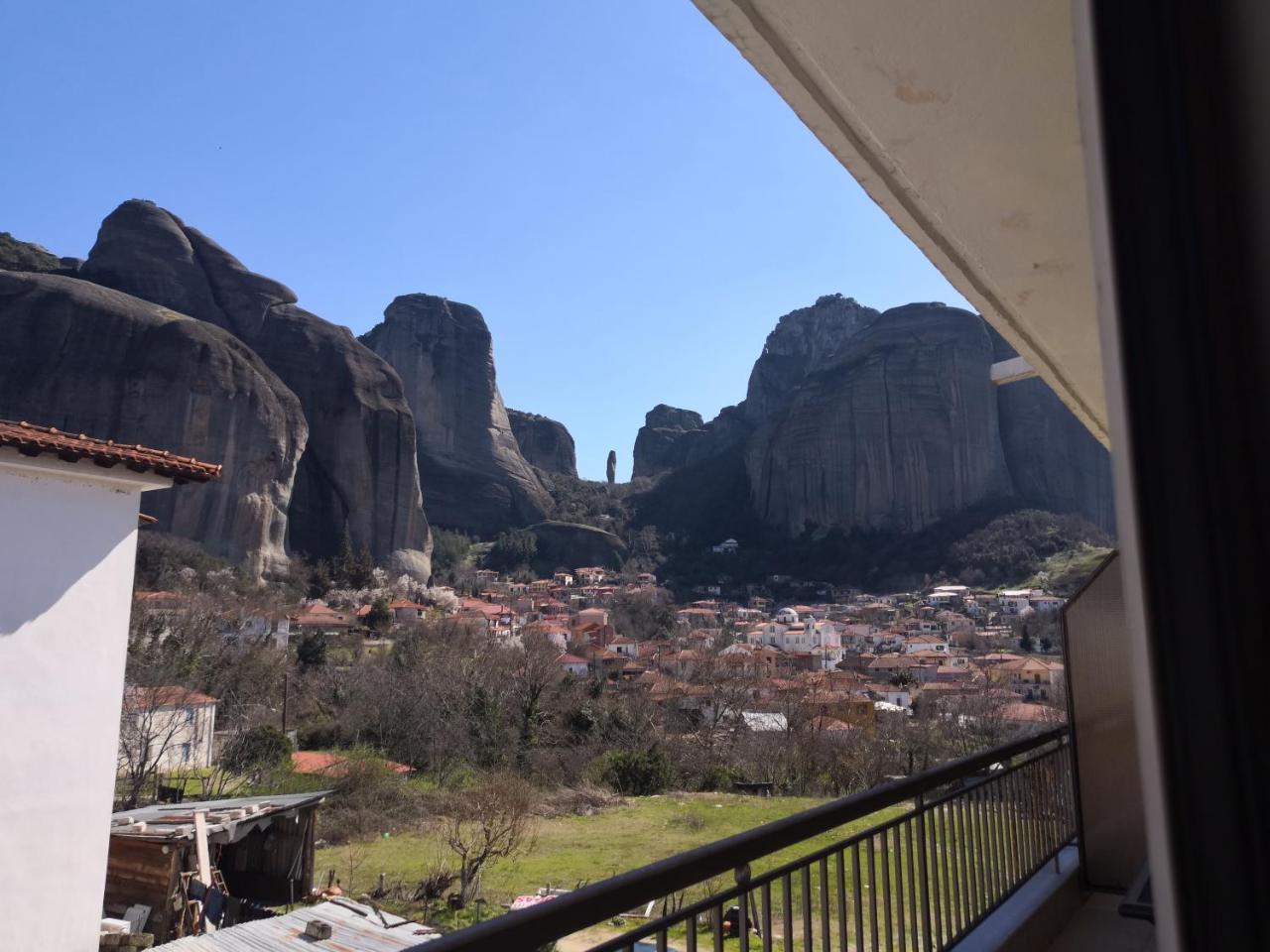 Spartacus House 3*